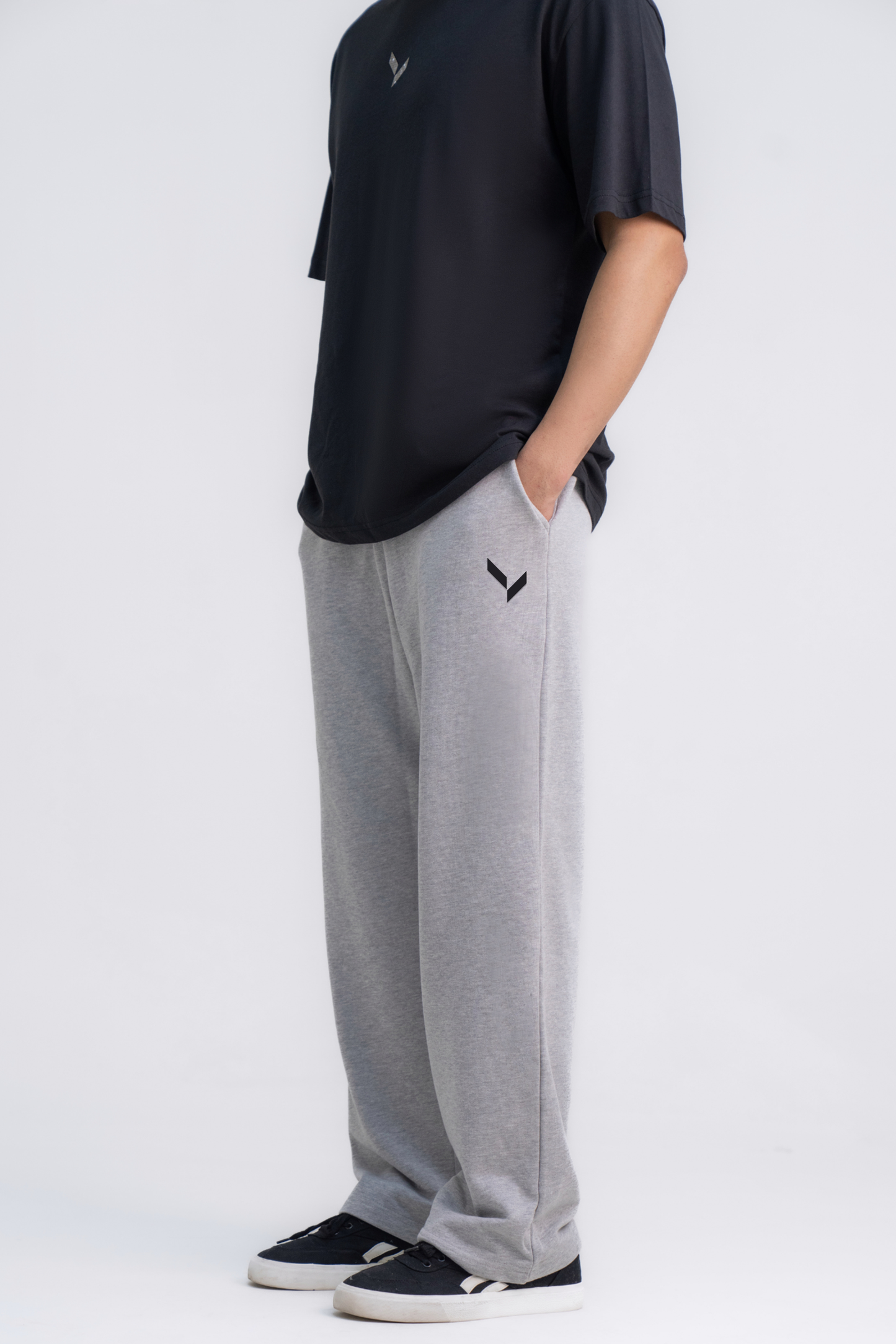 Onvor Loose Fit Trouser
